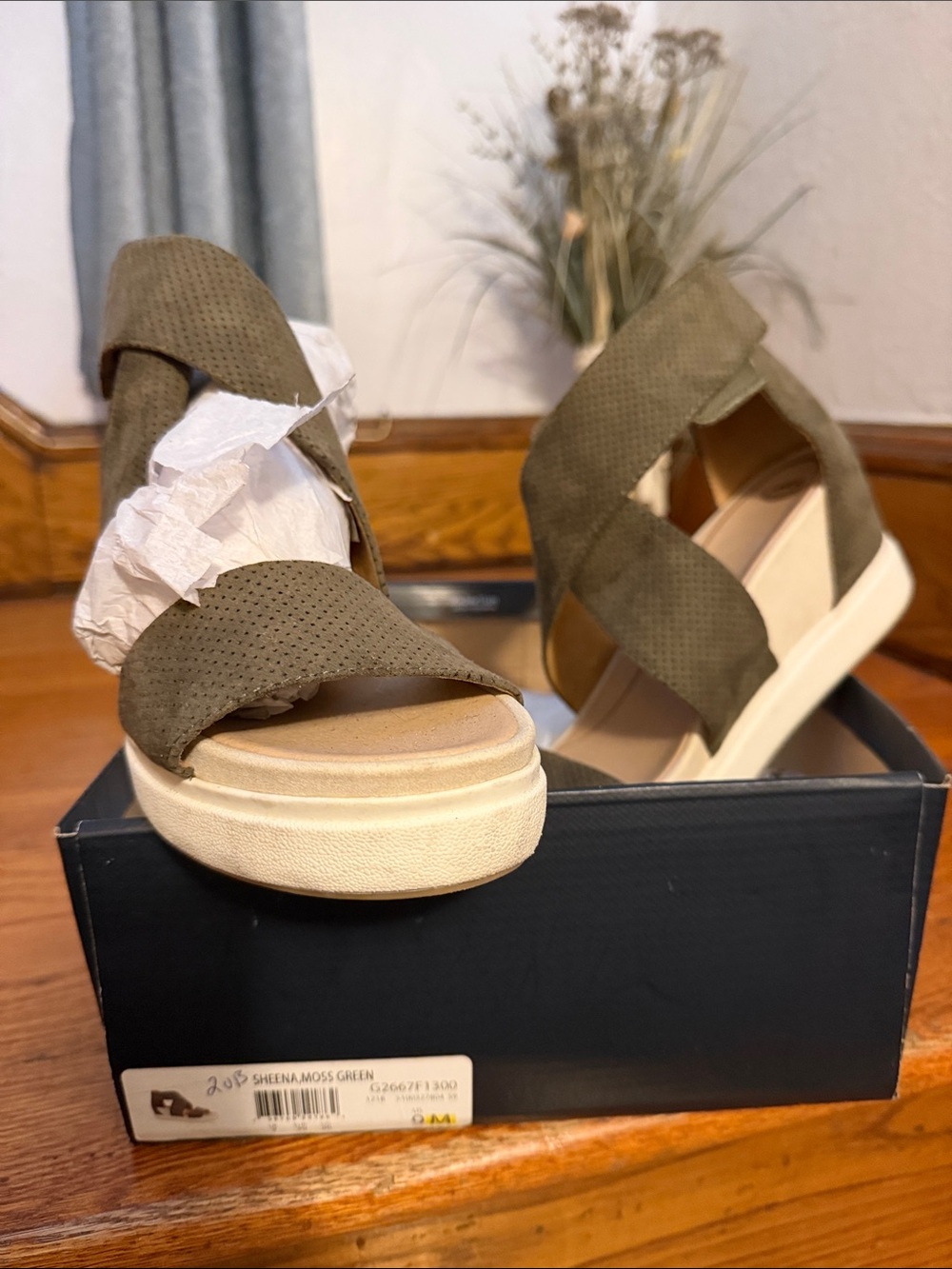 Dr. Scholl's Sheena Wedge Sandals in Moss Green
